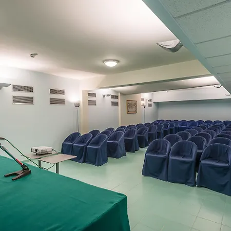 Rada Siri 4*
