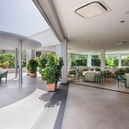 Rada Siri Отель