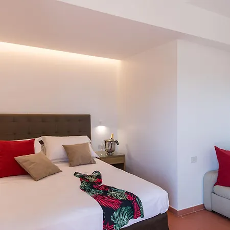 Rada Siri Hotel