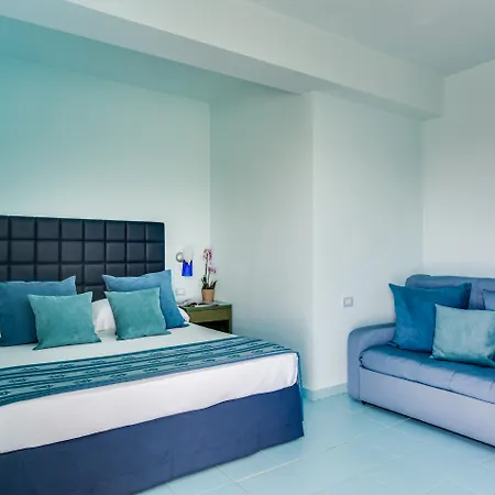 Rada Siri Hotel 4*