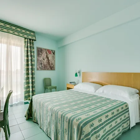 Hotel Rada Siri 4*