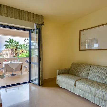 Rada Siri Hotel 4*