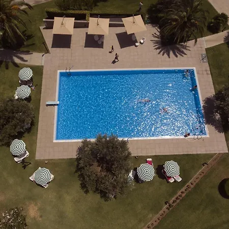 Rada Siri Отель