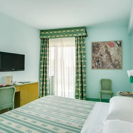 Отель Rada Siri