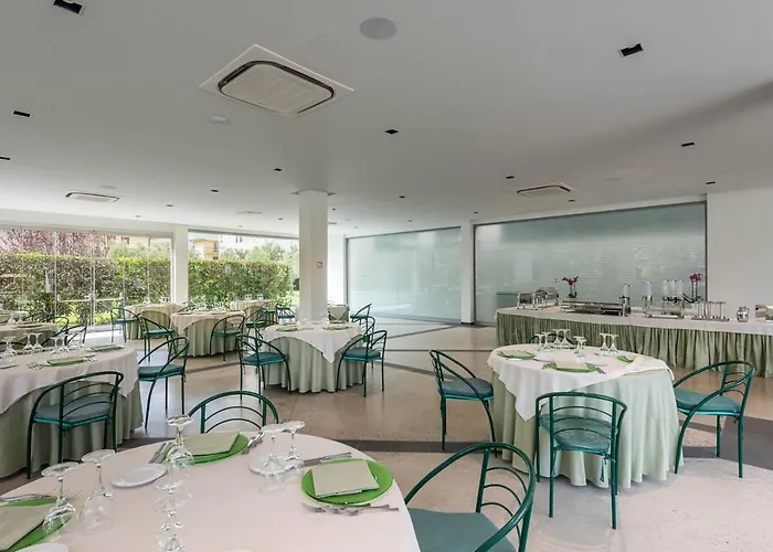 Rada Siri 4* 몬테파오네