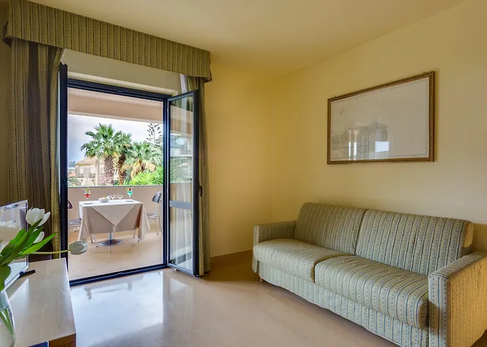 Rada Siri 4* 몬테파오네